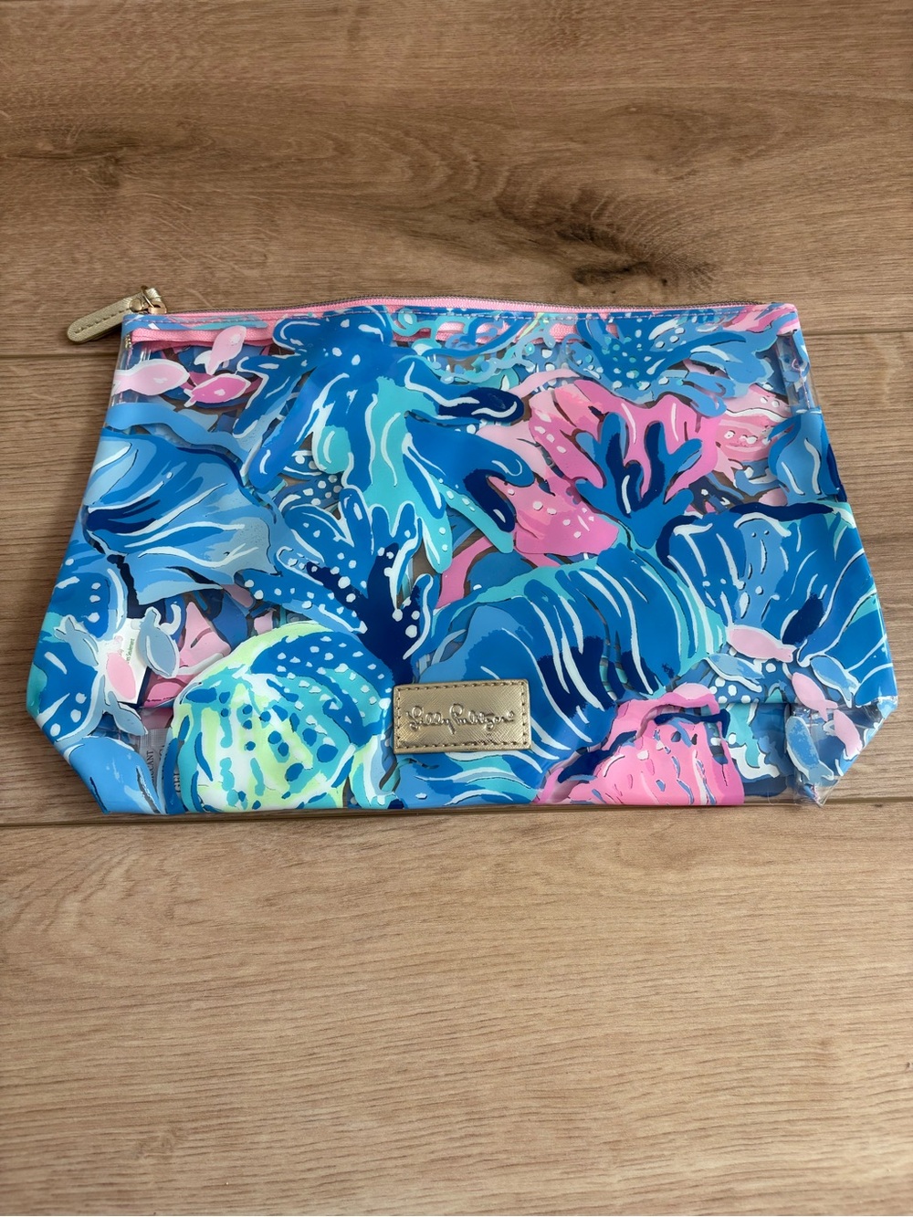 Lilly Pulitzer Shade Seeker Pouch